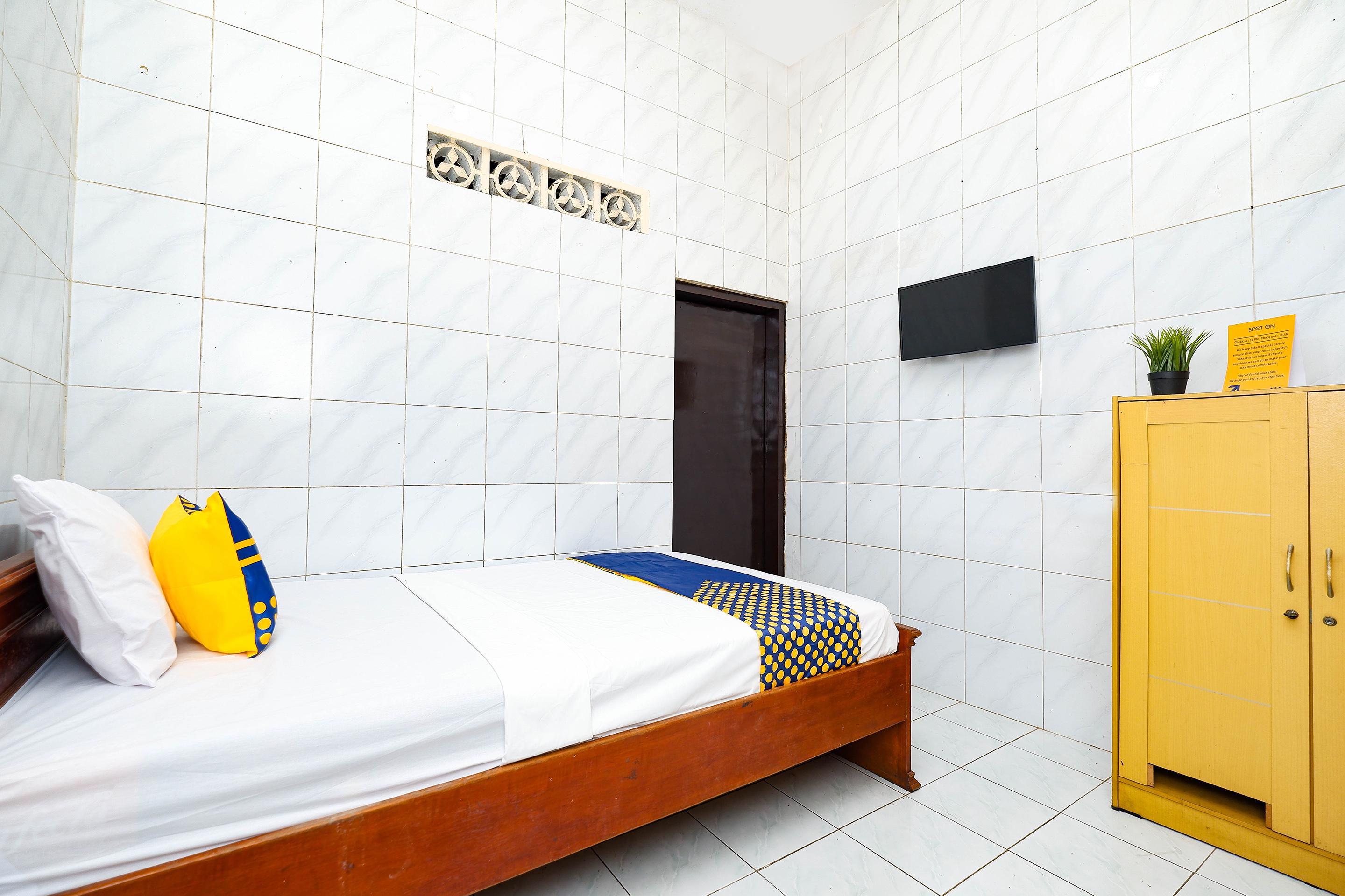 Spot On 2011 Hotel Mekar Sari Solo Exterior foto