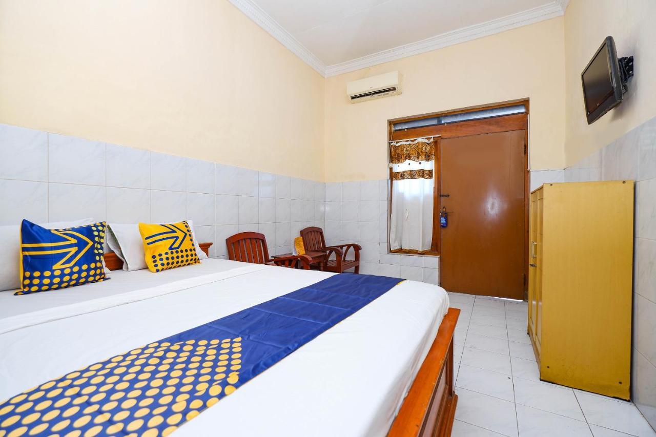Spot On 2011 Hotel Mekar Sari Solo Exterior foto